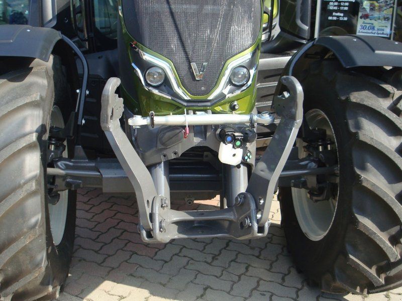 Valtra N135 HiTech