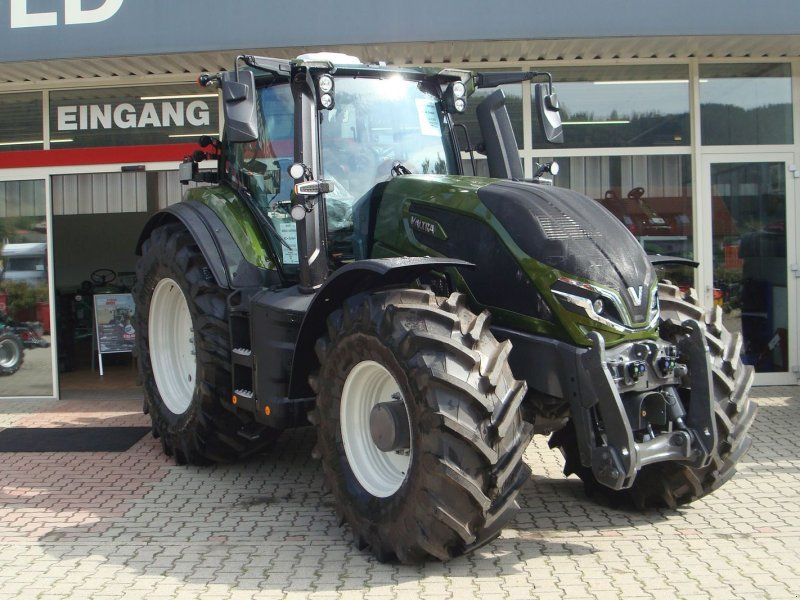 Valtra Q305