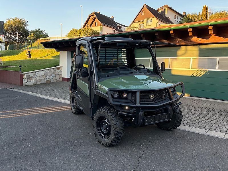 John Deere Gator XUV 835 M erst 68 Stunden Spaßmobil Servo Kippe