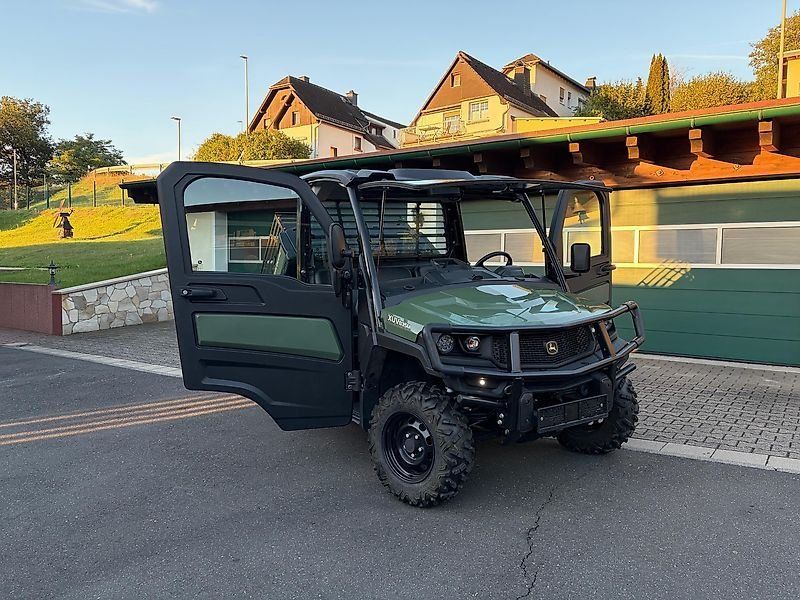 John Deere Gator XUV 835 M erst 68 Stunden Spaßmobil Servo Kippe