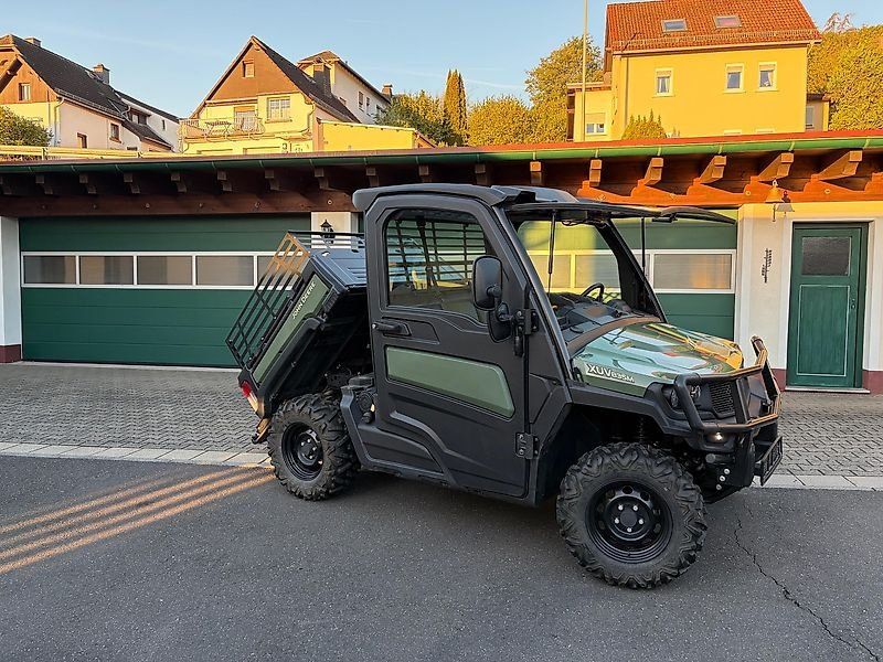John Deere Gator XUV 835 M erst 68 Stunden Spaßmobil Servo Kippe