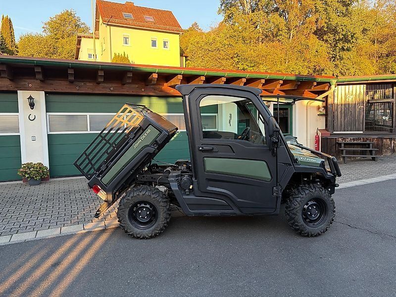 John Deere Gator XUV 835 M erst 68 Stunden Spaßmobil Servo Kippe