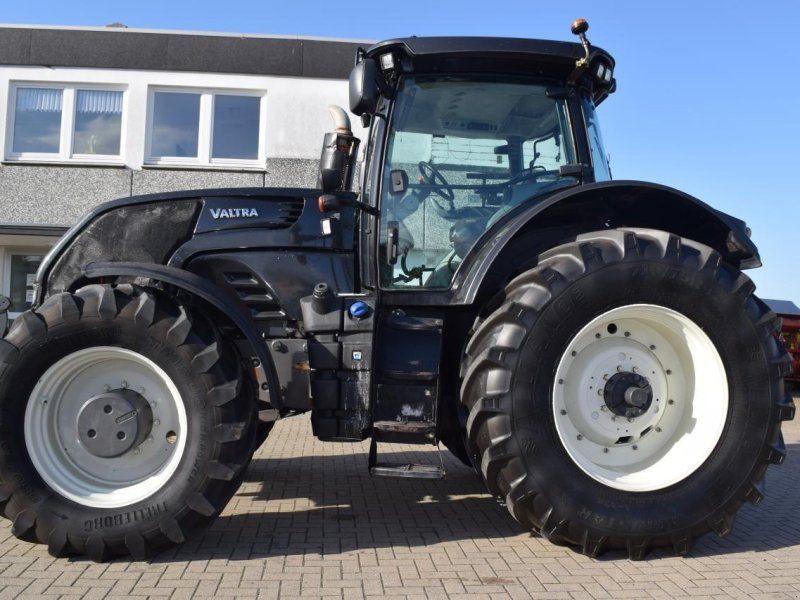 Valtra S353