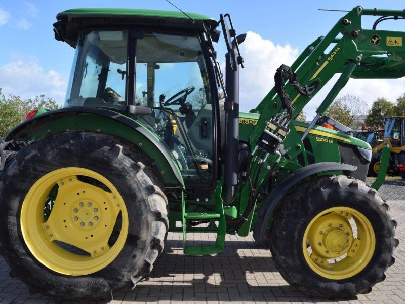 John Deere 5100 M