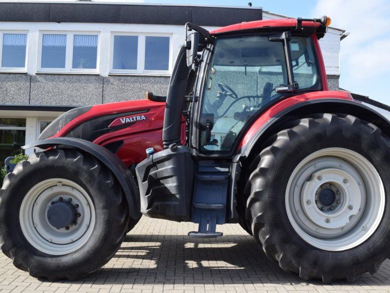 Valtra T194