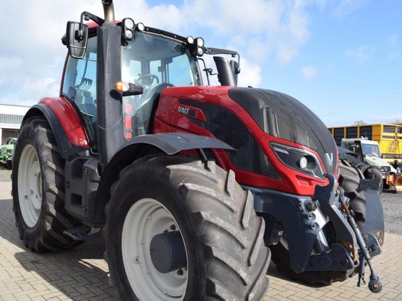 Valtra T194