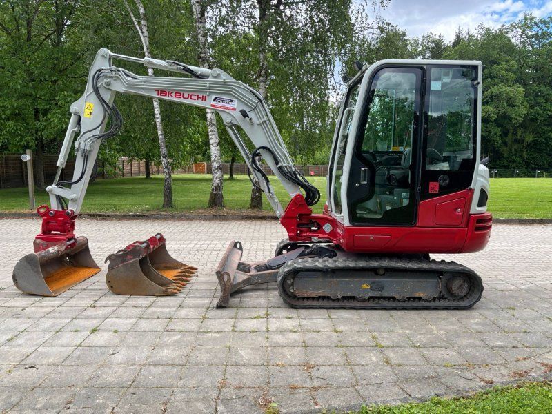 Takeuchi TB 240