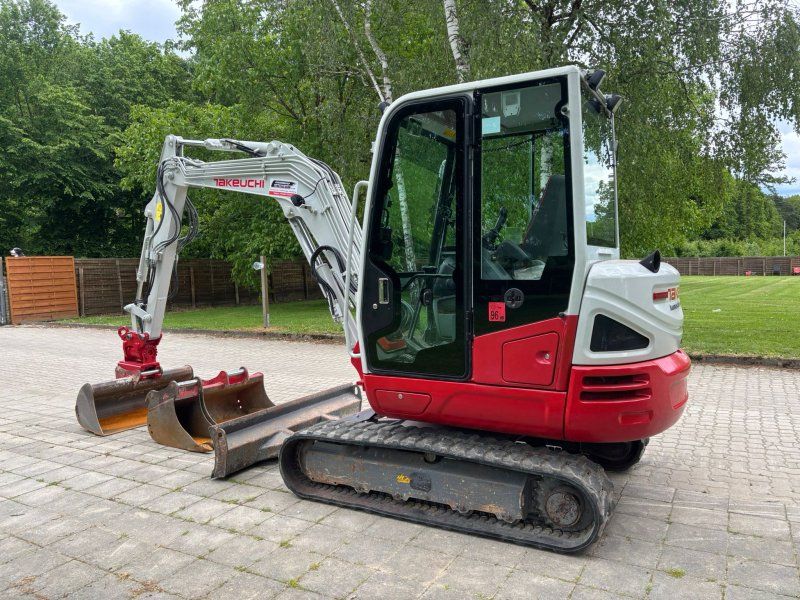 Takeuchi TB 240