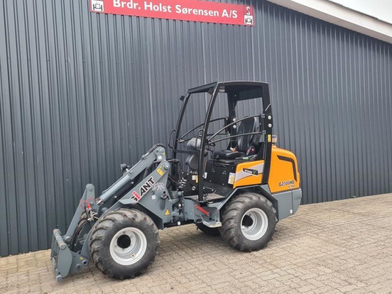 Giant G2500XHD