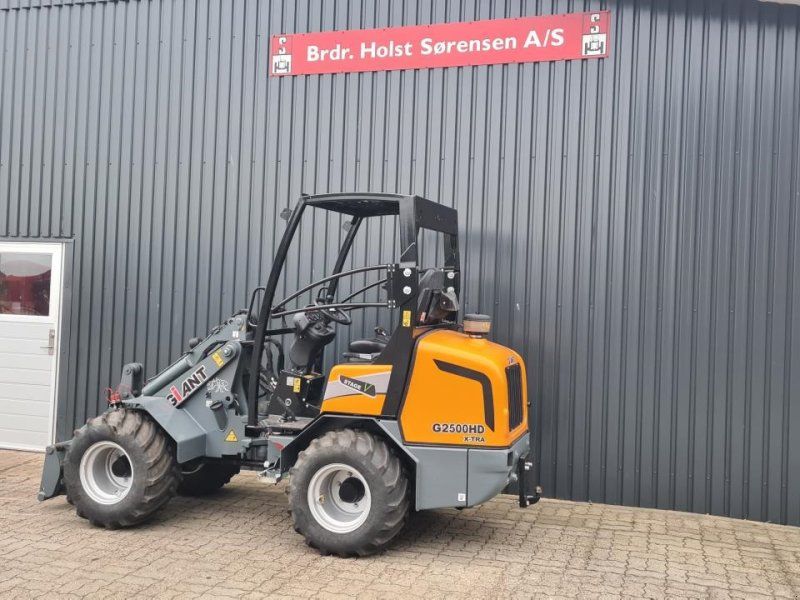Giant G2500XHD