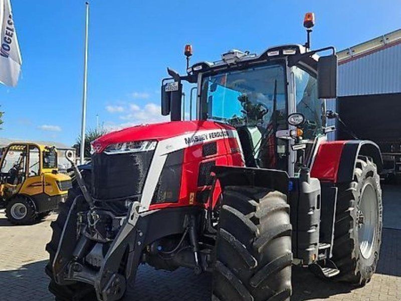 Massey Ferguson 8s.225 dyna-vt