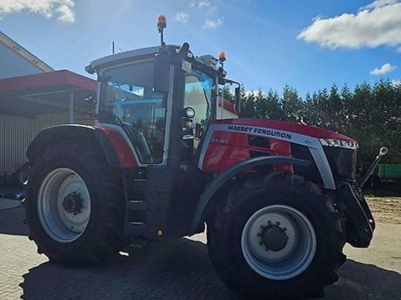 Massey Ferguson 8s.225 dyna-vt