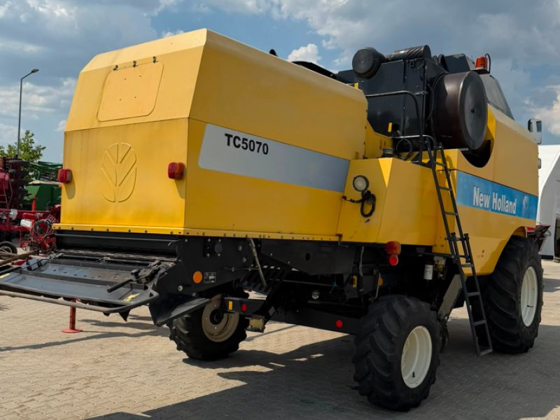 New Holland TC 5070