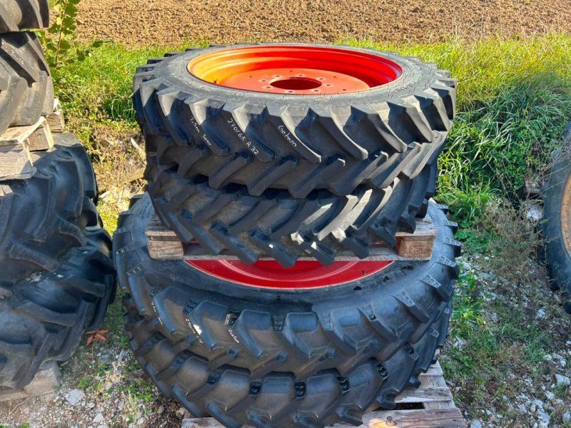 BKT Satz Pflegeräder Claas Axos 310-340, 270/95 R48 u. R32, 1,50m Sp