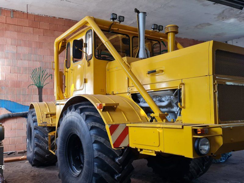 Kirovets K 700 A