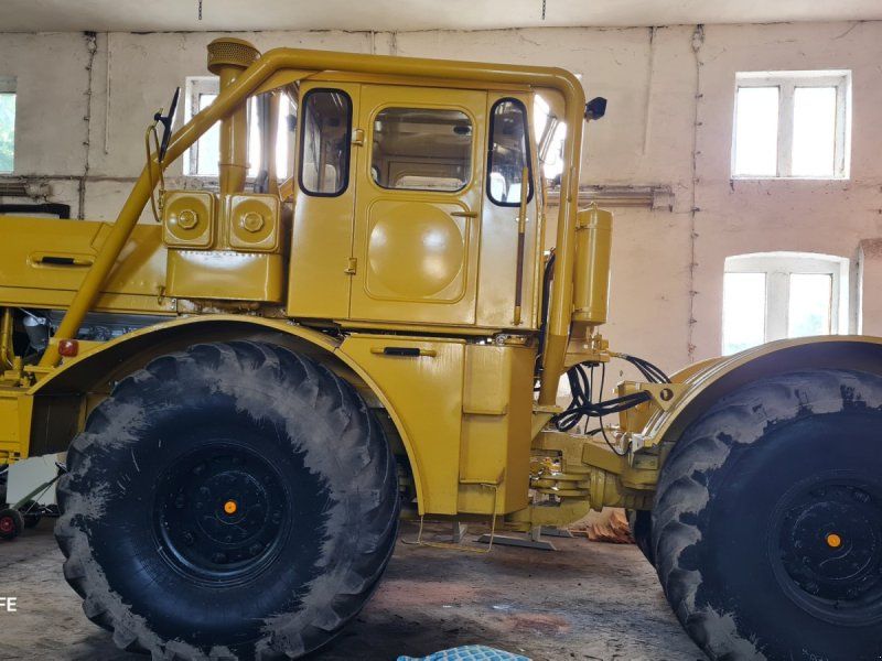 Kirovets K 700 A
