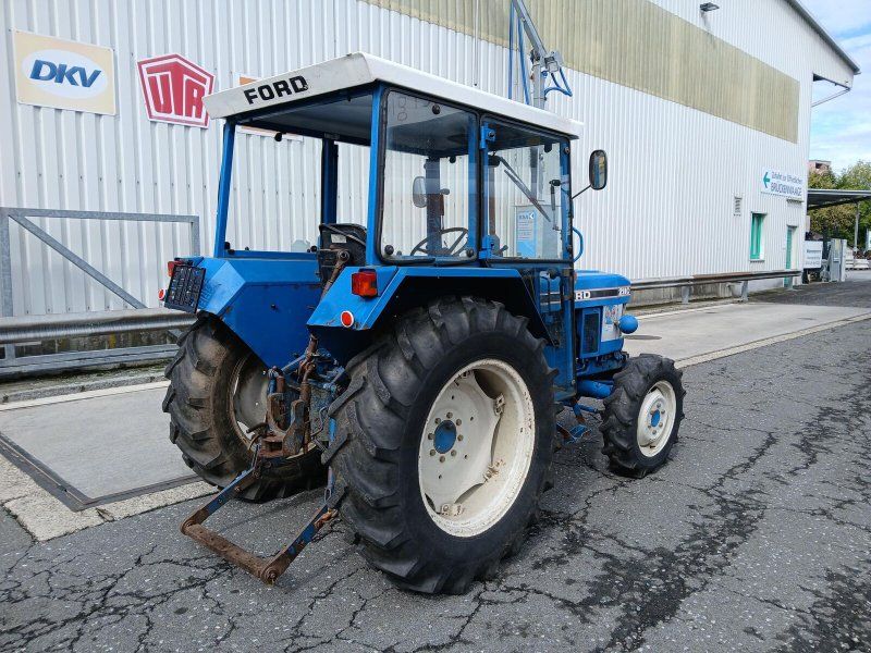 Ford 2110