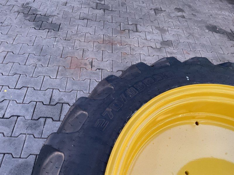 Ceat 270/95R36