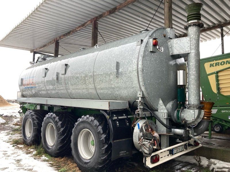 Bergmann HTW 65 + Stapel Gülleaufbau VT 27