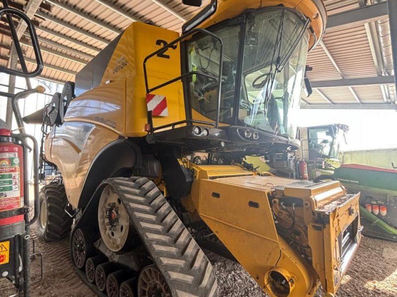 New Holland CR 10.90