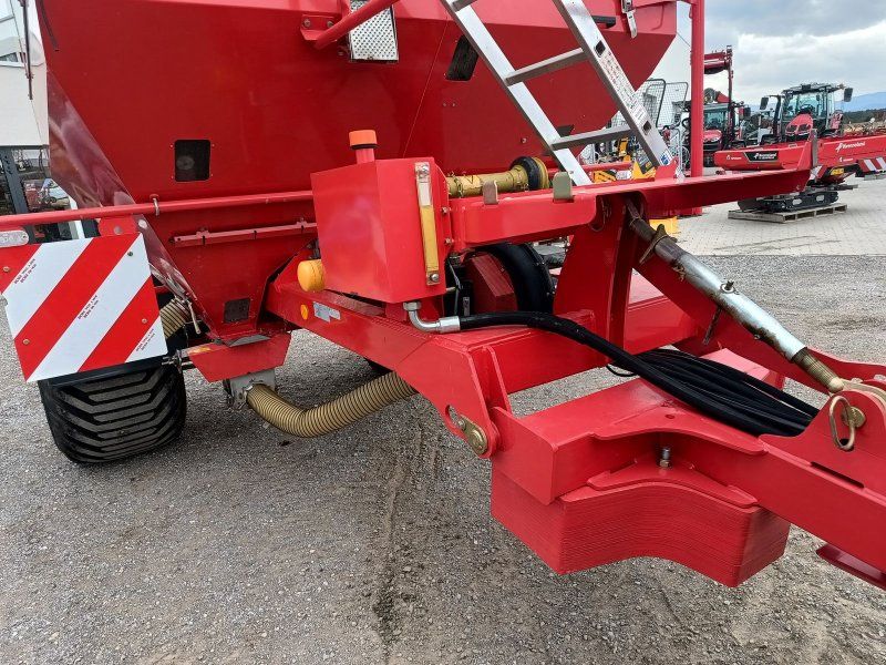 Kverneland FlCart