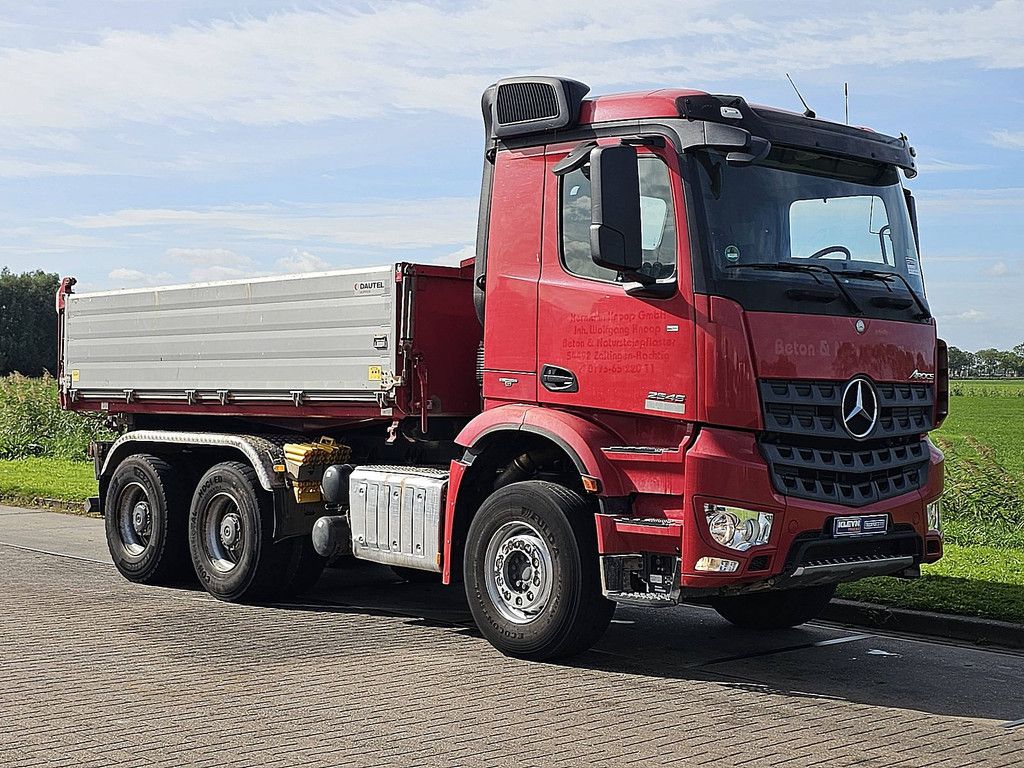 MERCEDES-BENZ AROCS 2645 6x4 retarder 151tkm