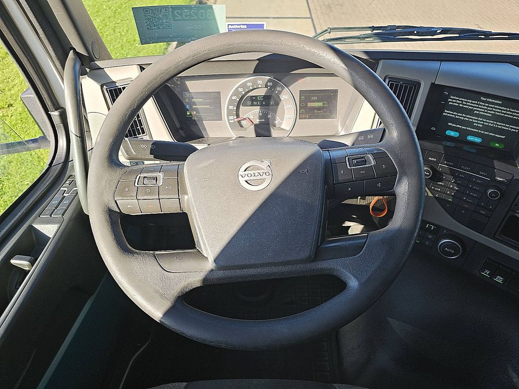 VOLVO FM 450 450 skirts airco