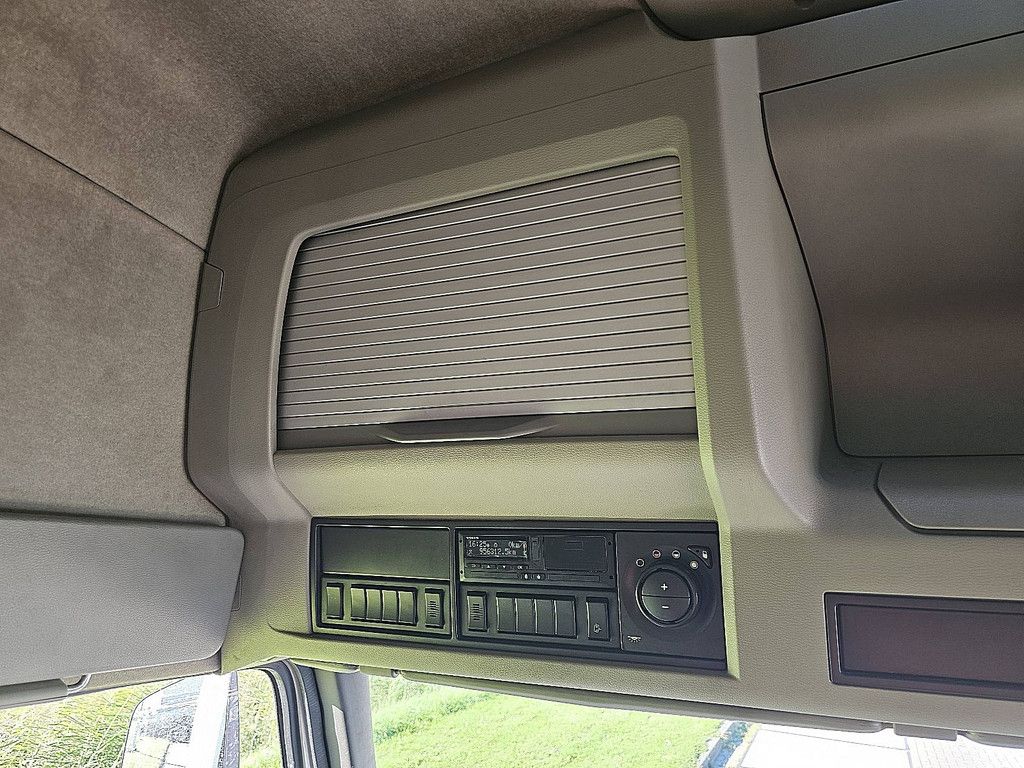 VOLVO FM 450 450 skirts airco