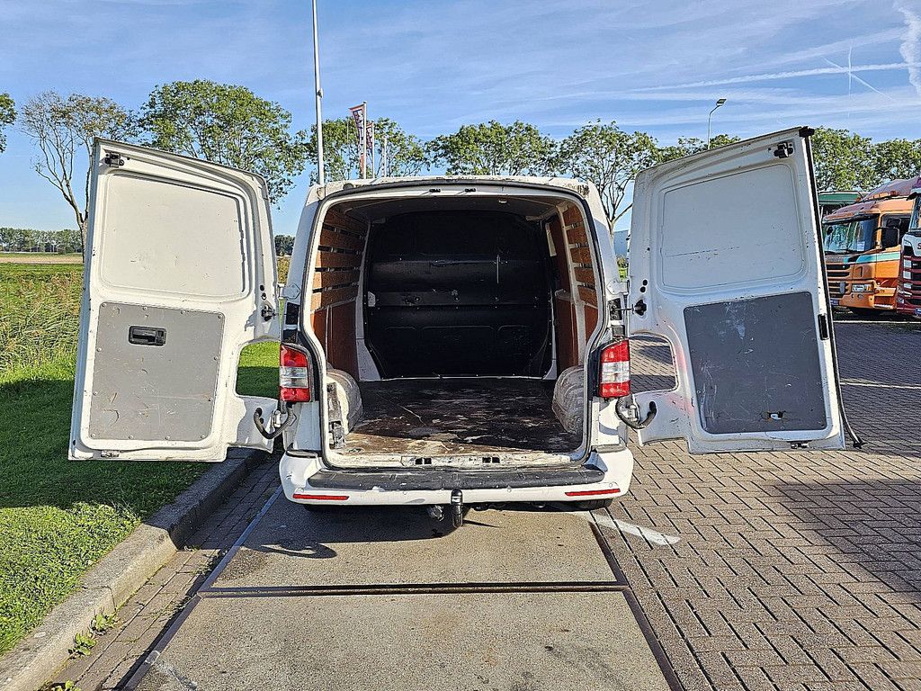 VOLKSWAGEN TRANSPORTER 2.0 TDI L1H1 NAP 102Pk Airco Bumpers-Kleur Lm-Velgen Trekhaak Export !