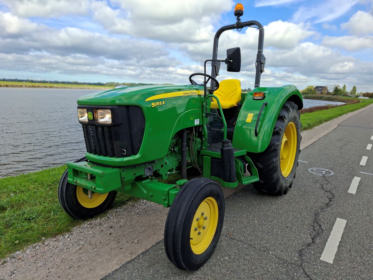 John Deere 5055E !!! 534 uur !!!