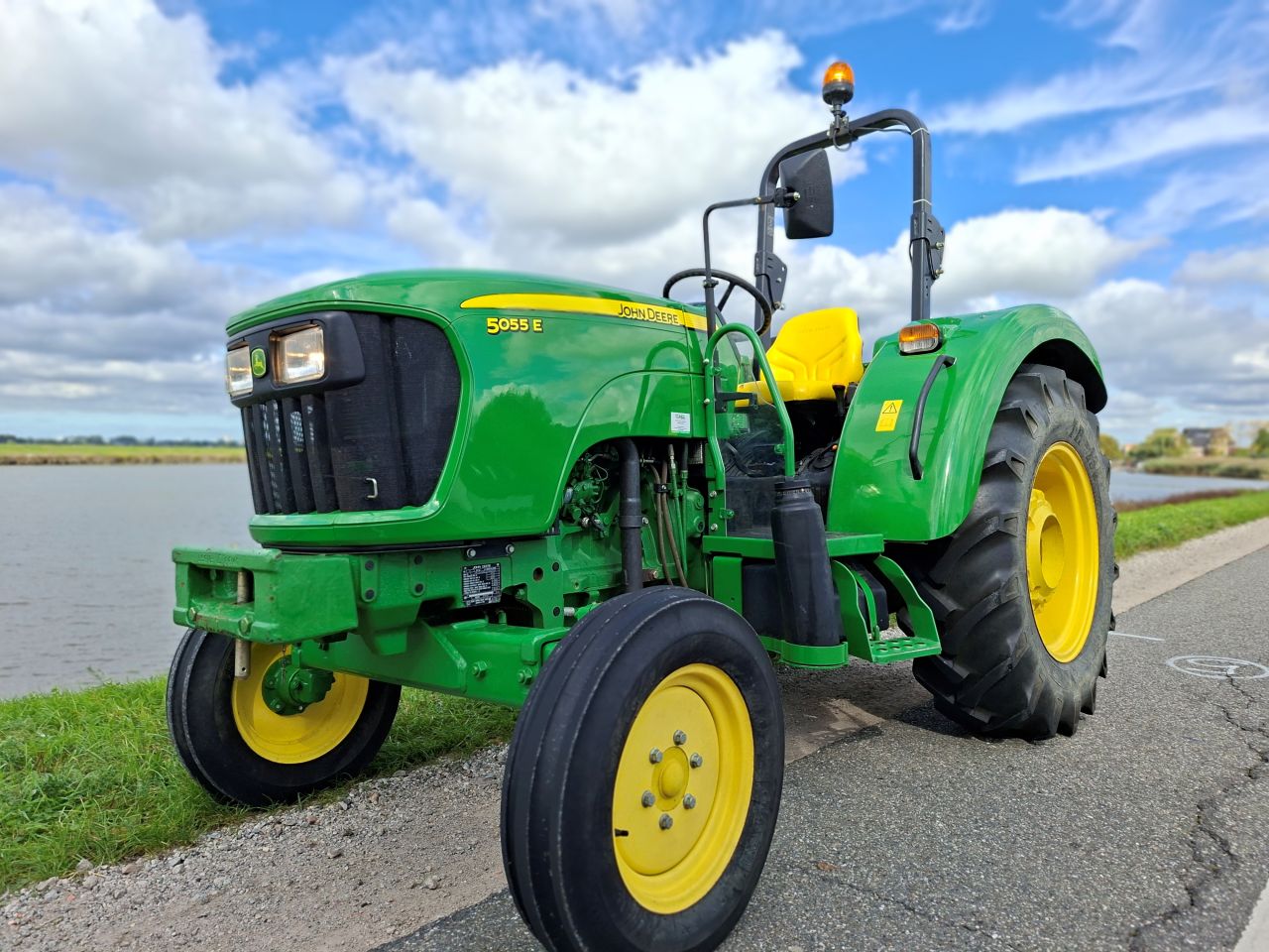 John Deere 5055E !!! 534 uur !!!