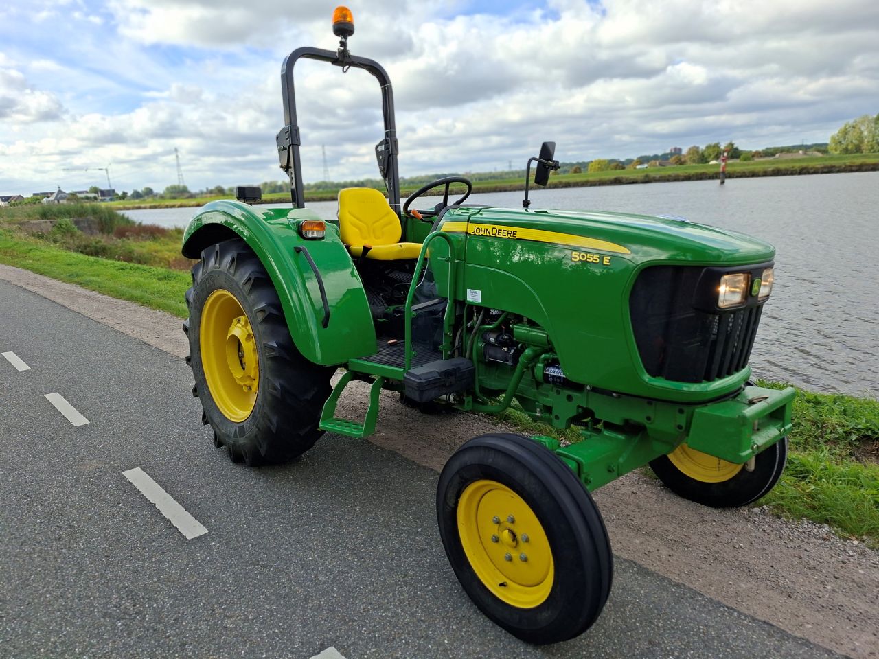 John Deere 5055E !!! 534 uur !!!