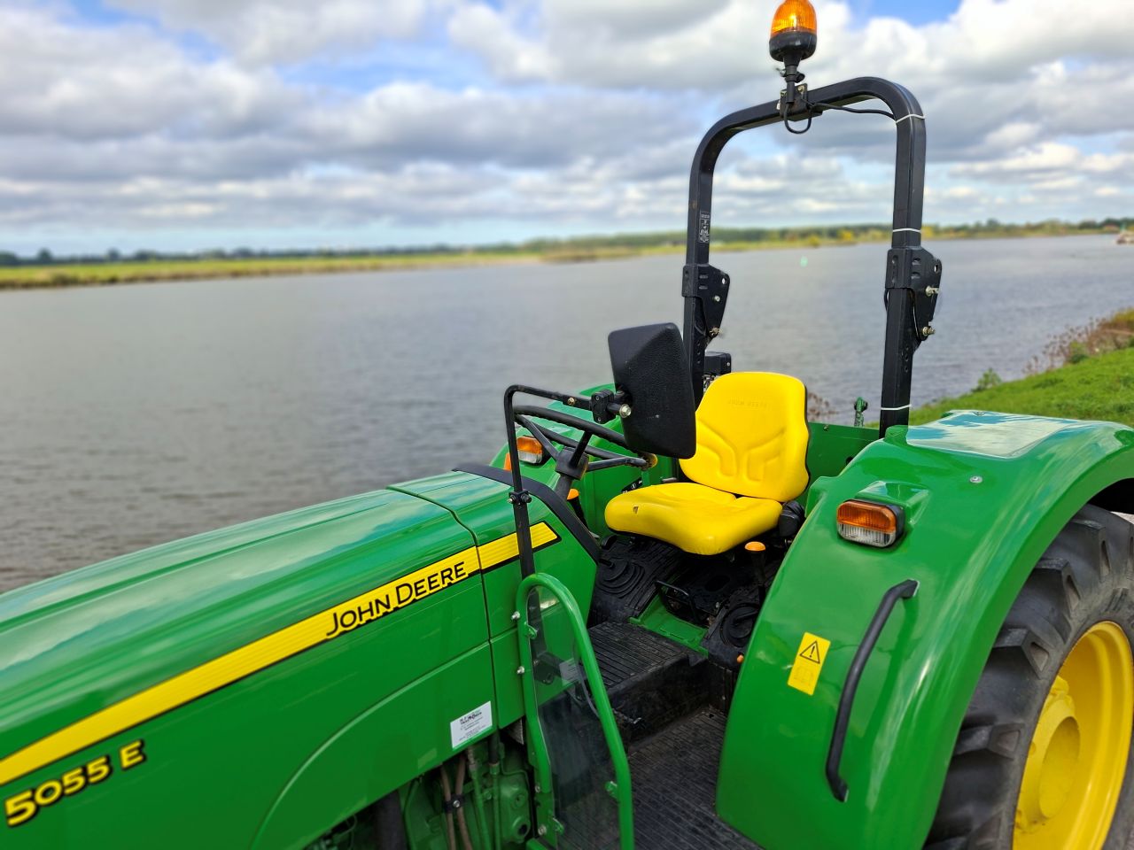John Deere 5055E !!! 534 uur !!!