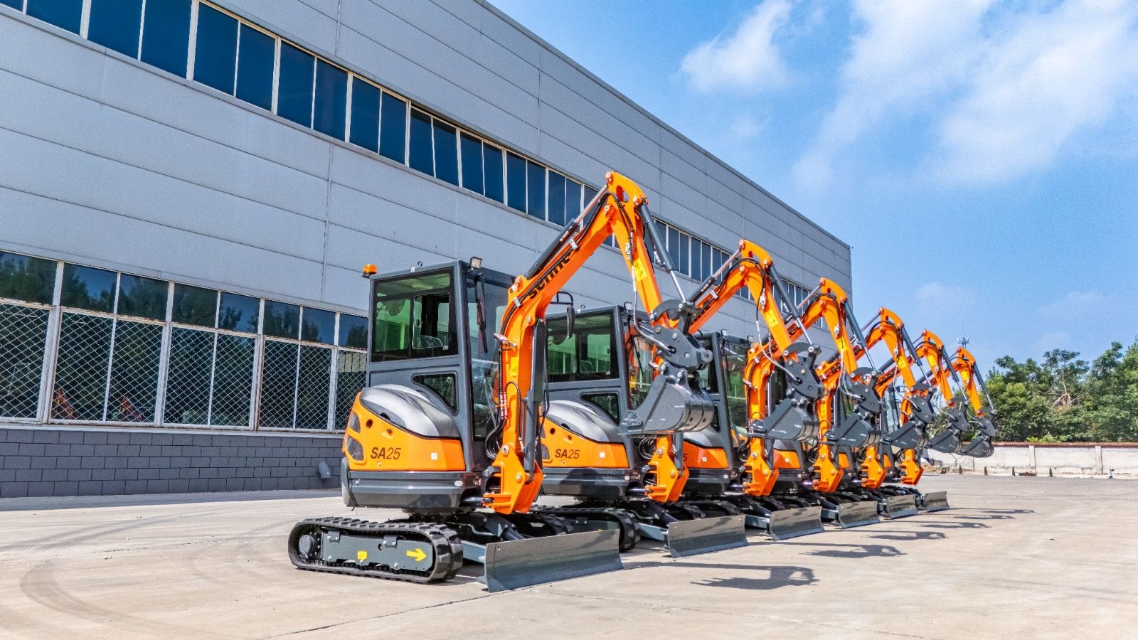 Senna Tools SA25 graafmachine 2500 kg – Yanmar – 3 bakken