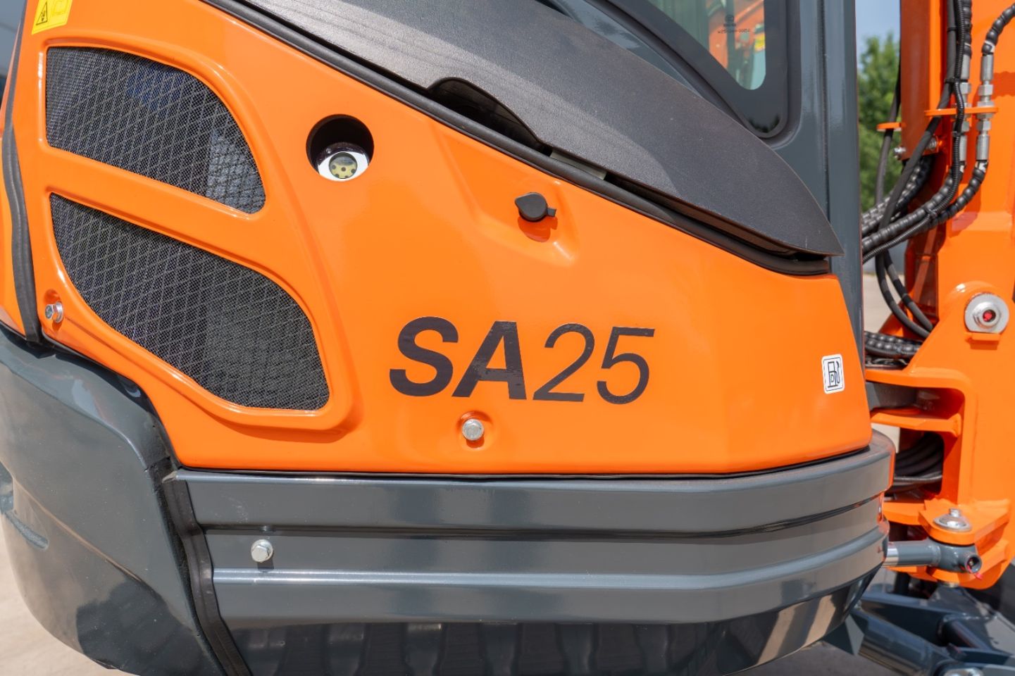 Senna Tools SA25 graafmachine 2500 kg – Yanmar – 3 bakken