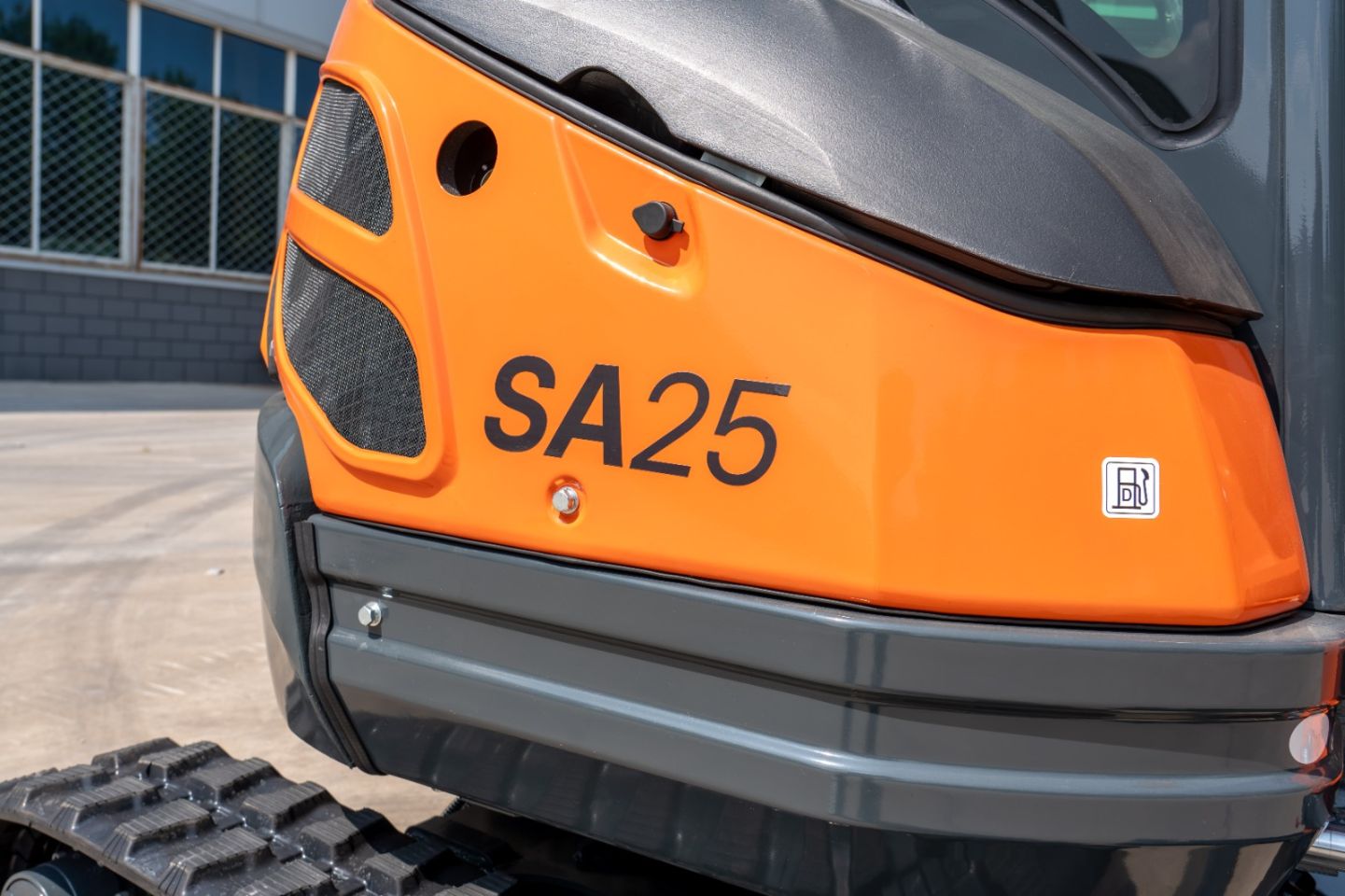 Senna Tools SA25 graafmachine 2500 kg – Kubota – 3 bakken
