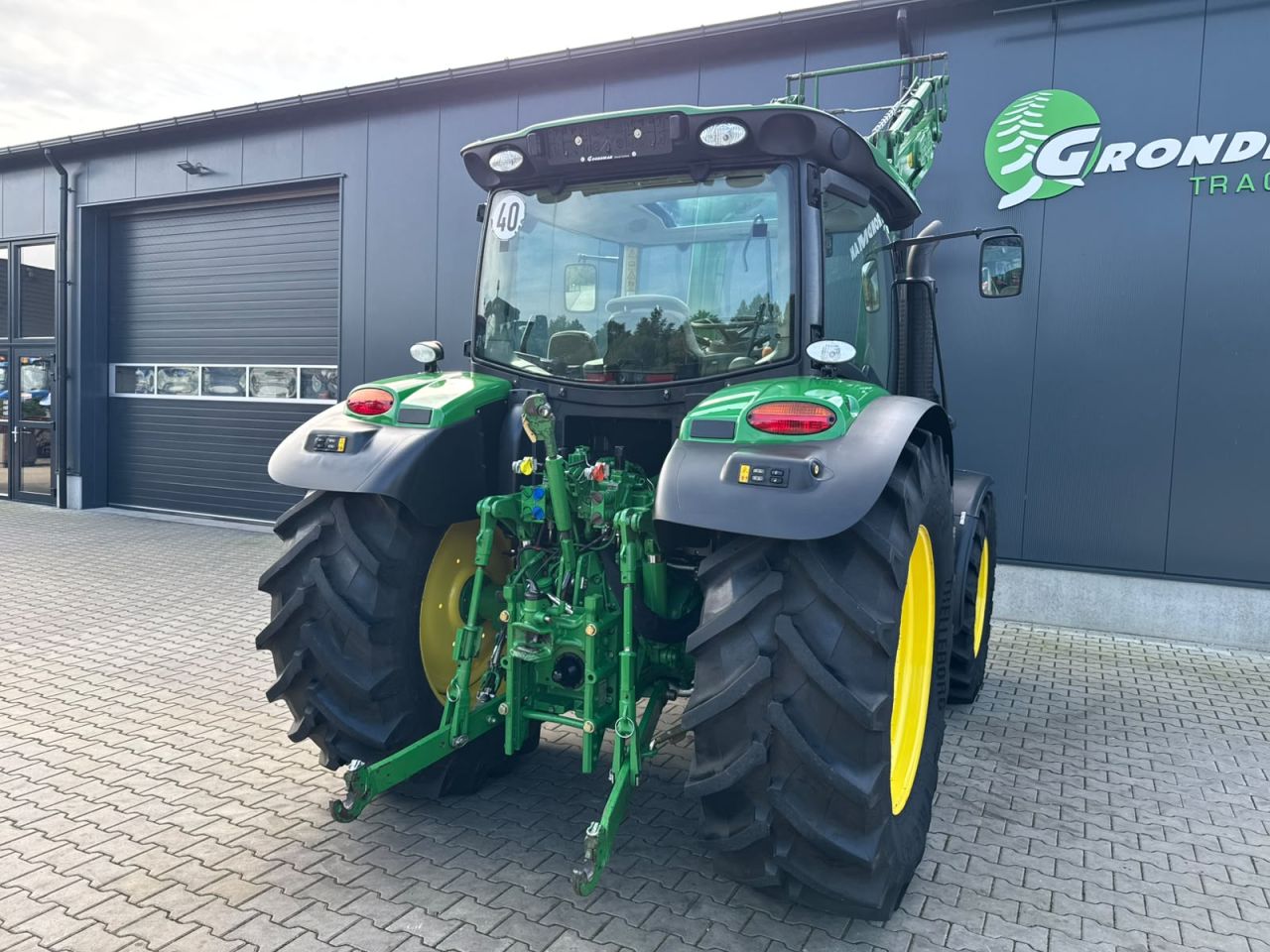 John Deere 6105R AQ