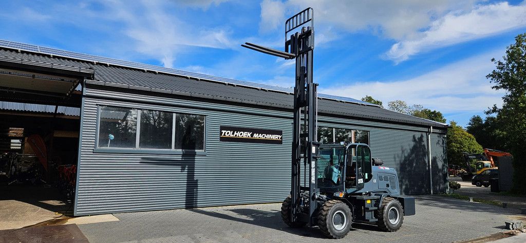 Wolf CPC 35 ruwterrein heftruck