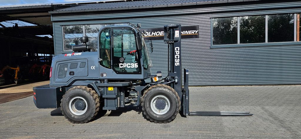 Wolf CPC 35 ruwterrein heftruck