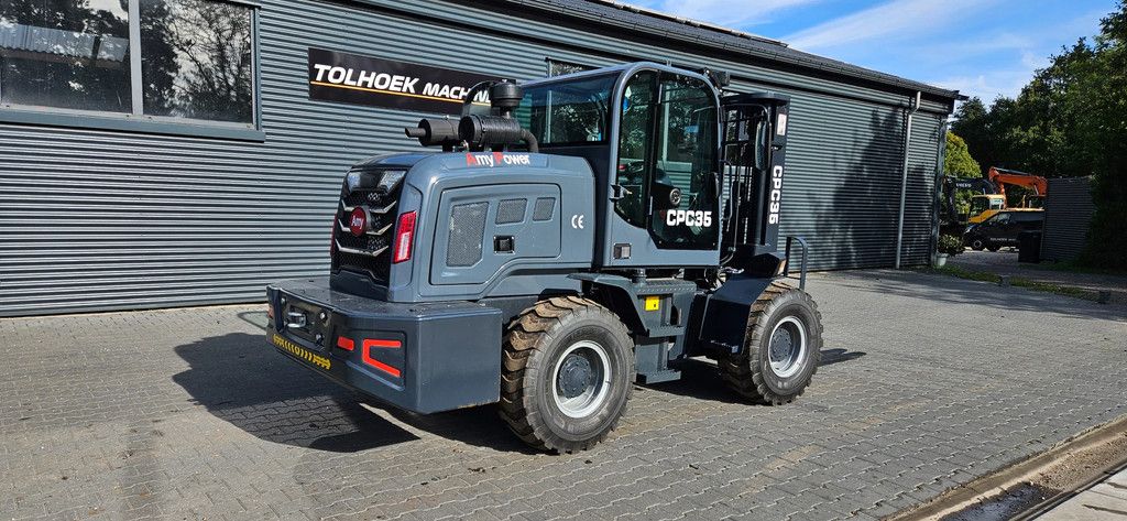 Wolf CPC 35 ruwterrein heftruck