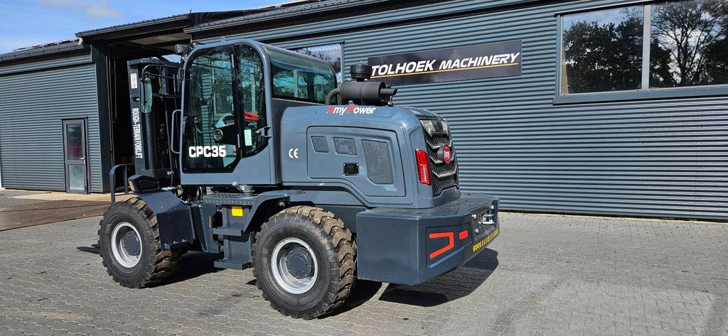 Wolf CPC 35 ruwterrein heftruck