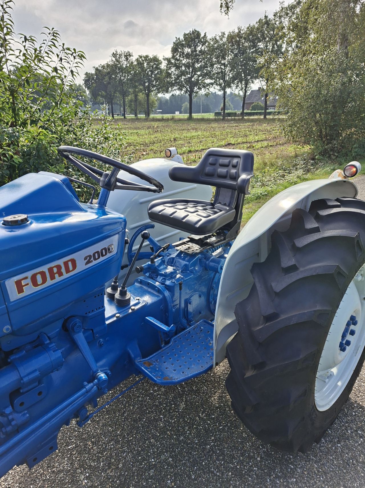 Ford 2000 | NL Kenteken | Inruil & transport