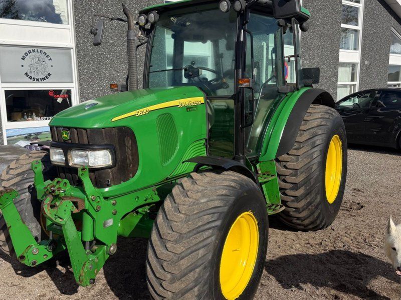 John Deere 5620 Fin bette , kun 3800 timer