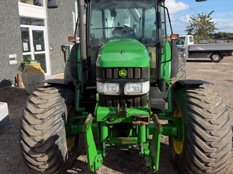 John Deere 5620 Fin bette , kun 3800 timer