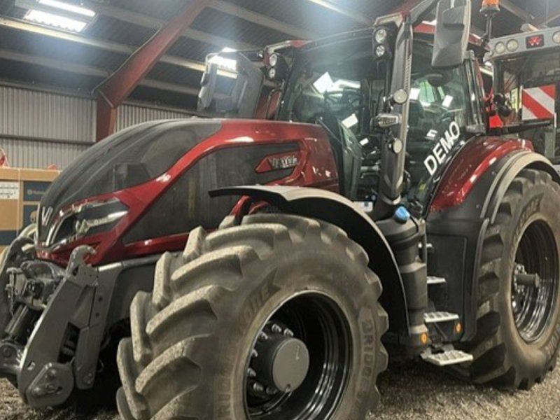 Valtra Q305