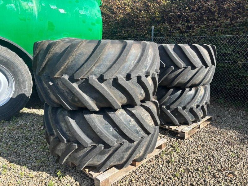 Michelin MEGAXBIB 750/65R26 Michelin MEGAXBIB 750/65R26 med fælg