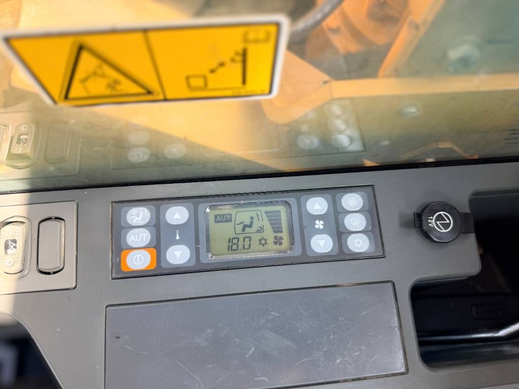 CAT 329E LN