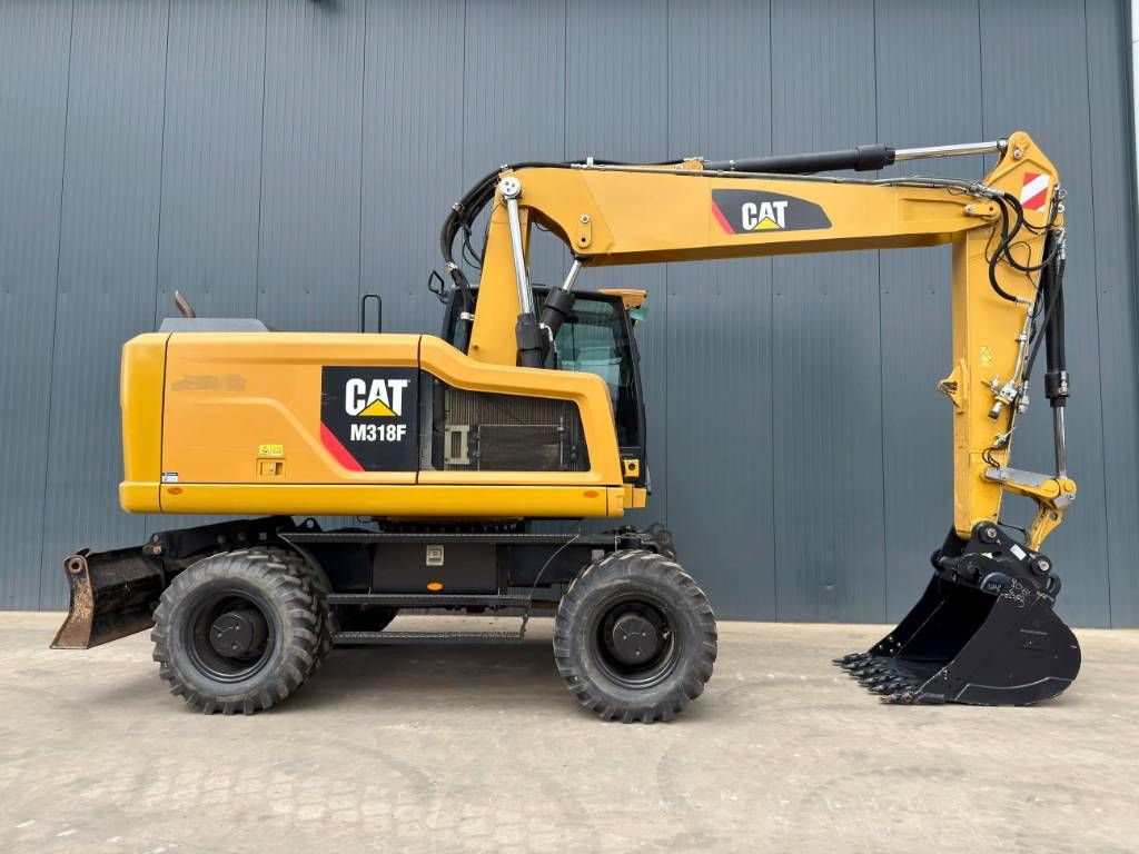 CAT M318F
