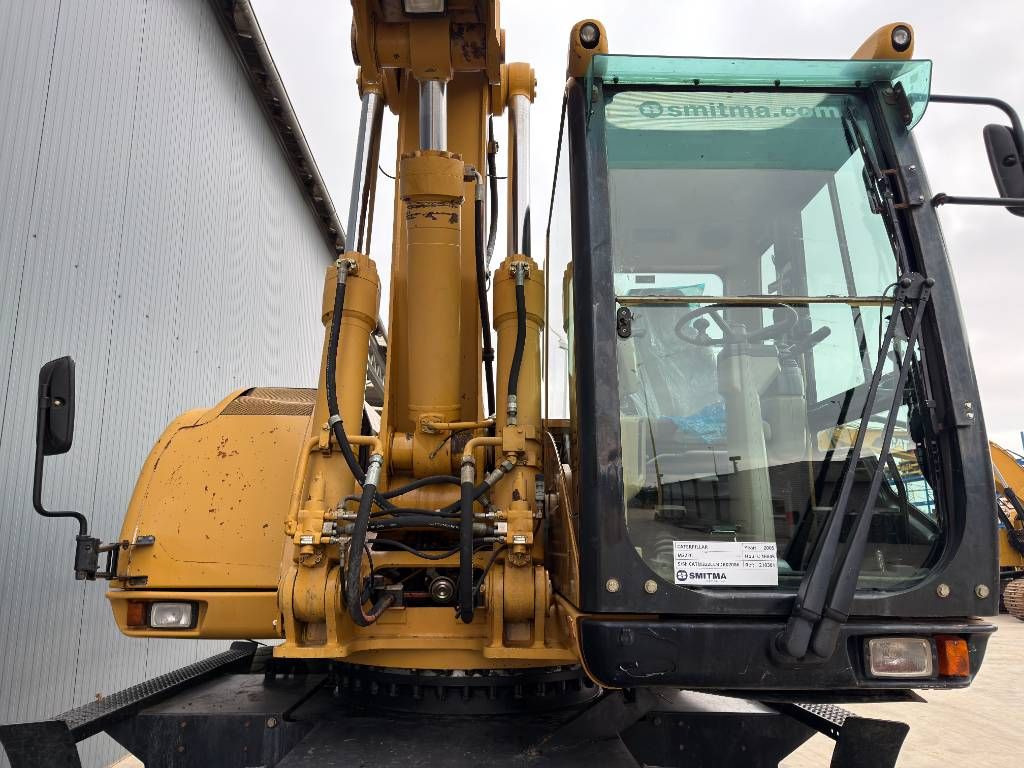 CAT M322C