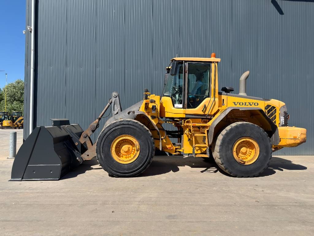 Volvo L120F